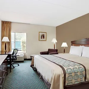 Days By Wyndham City Center Oyster Point Hotel Newport News